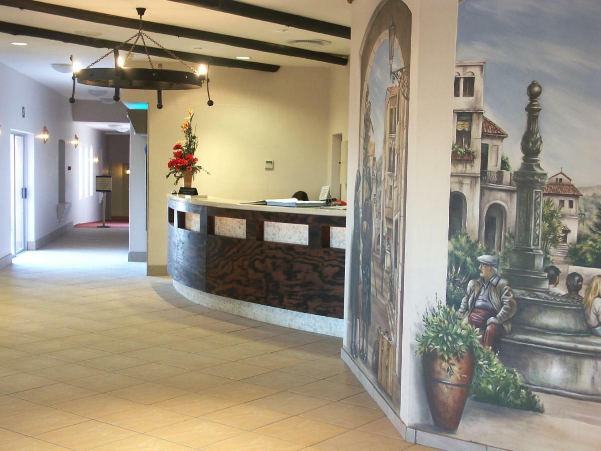 Desert Palace Hotel Upington Extérieur photo
